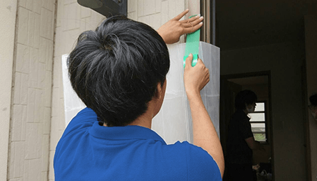 養生を施し建物・家財を保護